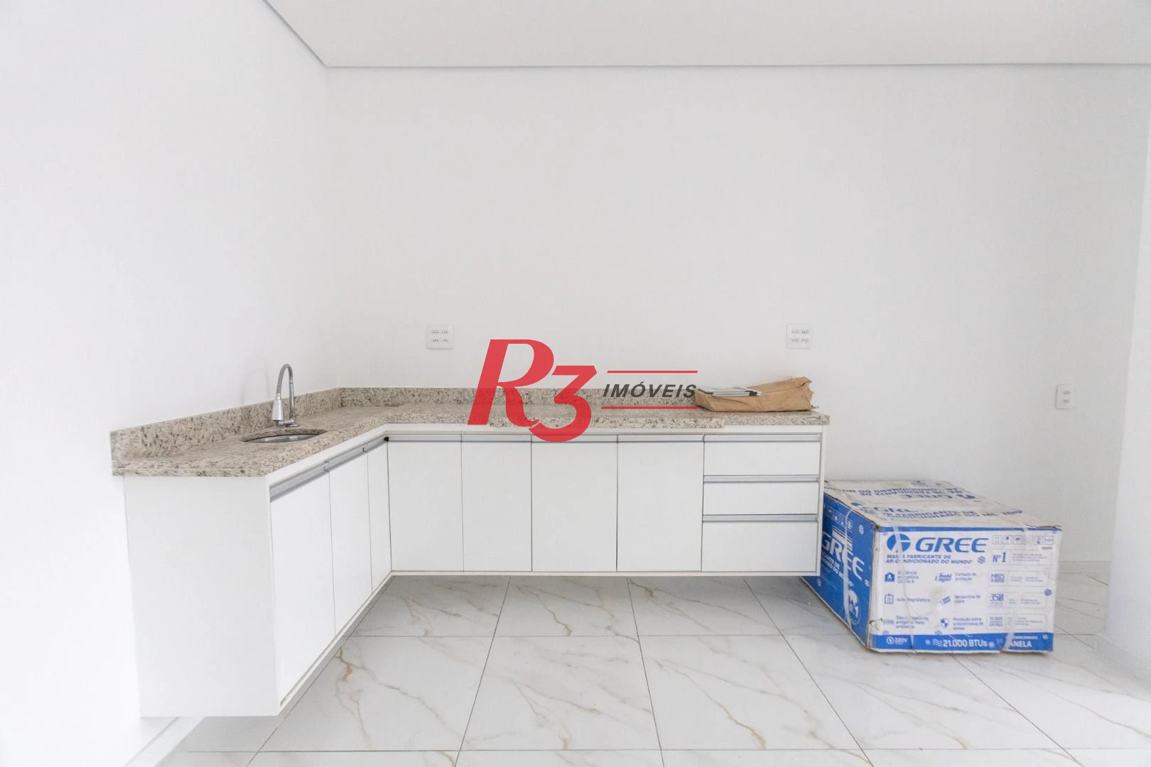 Sala, 179 m² - venda por R$ 1.772.000,00 ou aluguel por R$ 13.600,00/mês - Ponta da Praia - Santos/SP