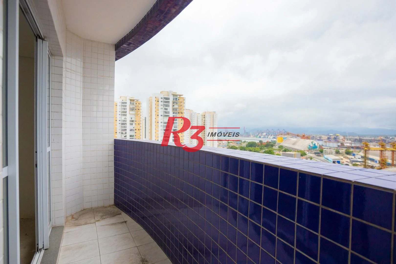 Sala, 35 m² - venda por R$ 355.000,00 ou aluguel por R$ 3.200,00/mês - Ponta da Praia - Santos/SP