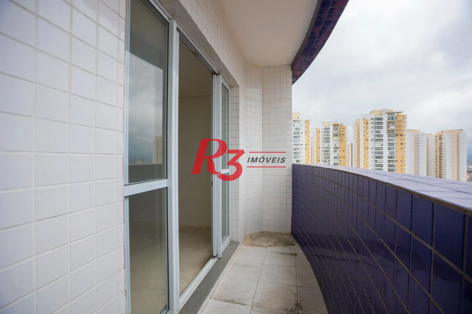 Sala, 35 m² - venda por R$ 355.000,00 ou aluguel por R$ 3.200,00/mês - Ponta da Praia - Santos/SP