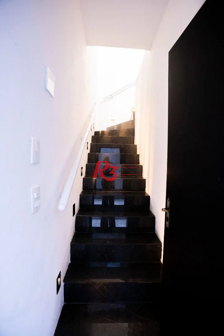 Casa com 2 dormitórios à venda, 89 m² por R$ 430.000,00 - Embaré - Santos/SP