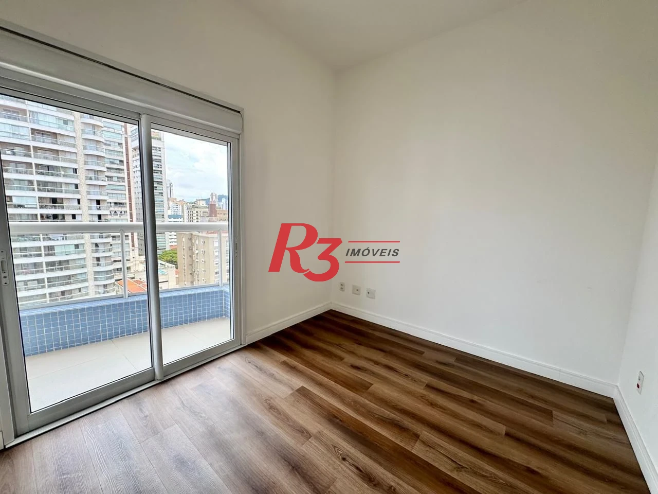 Apartamento com 3 dormitórios à venda, 131 m² por R$ 1.800.000,00 - Boqueirão - Santos/SP