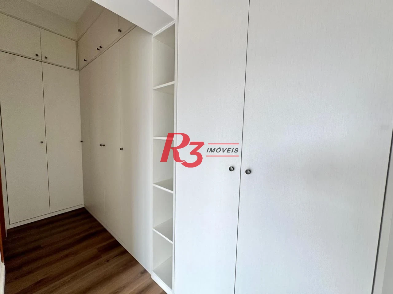 Apartamento com 3 dormitórios à venda, 131 m² por R$ 1.800.000,00 - Boqueirão - Santos/SP