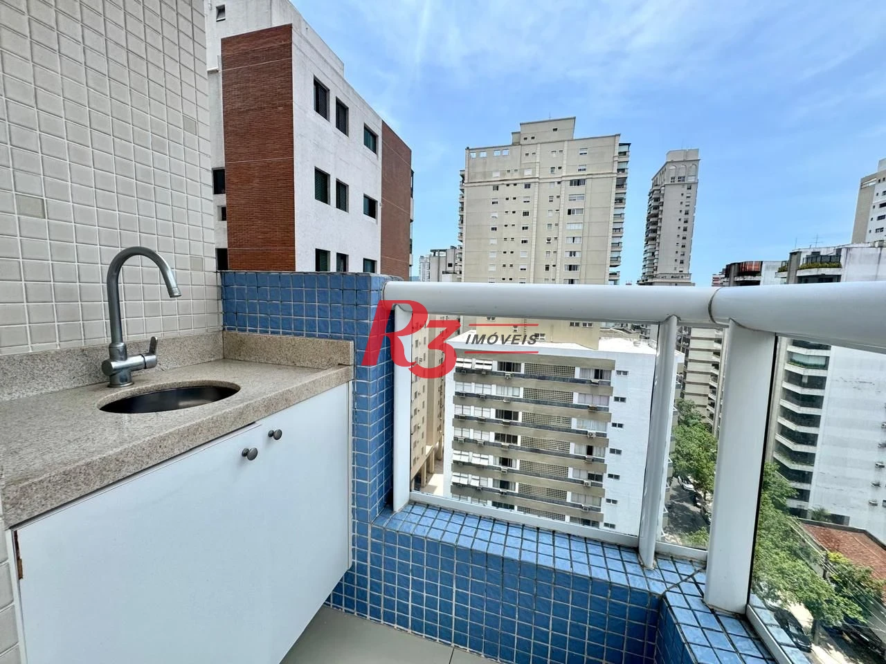 Apartamento com 3 dormitórios à venda, 131 m² por R$ 1.800.000,00 - Boqueirão - Santos/SP