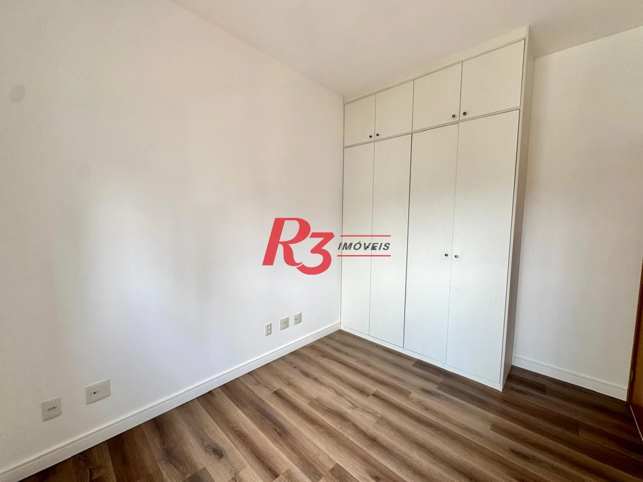 Apartamento com 3 dormitórios à venda, 131 m² por R$ 1.800.000,00 - Boqueirão - Santos/SP