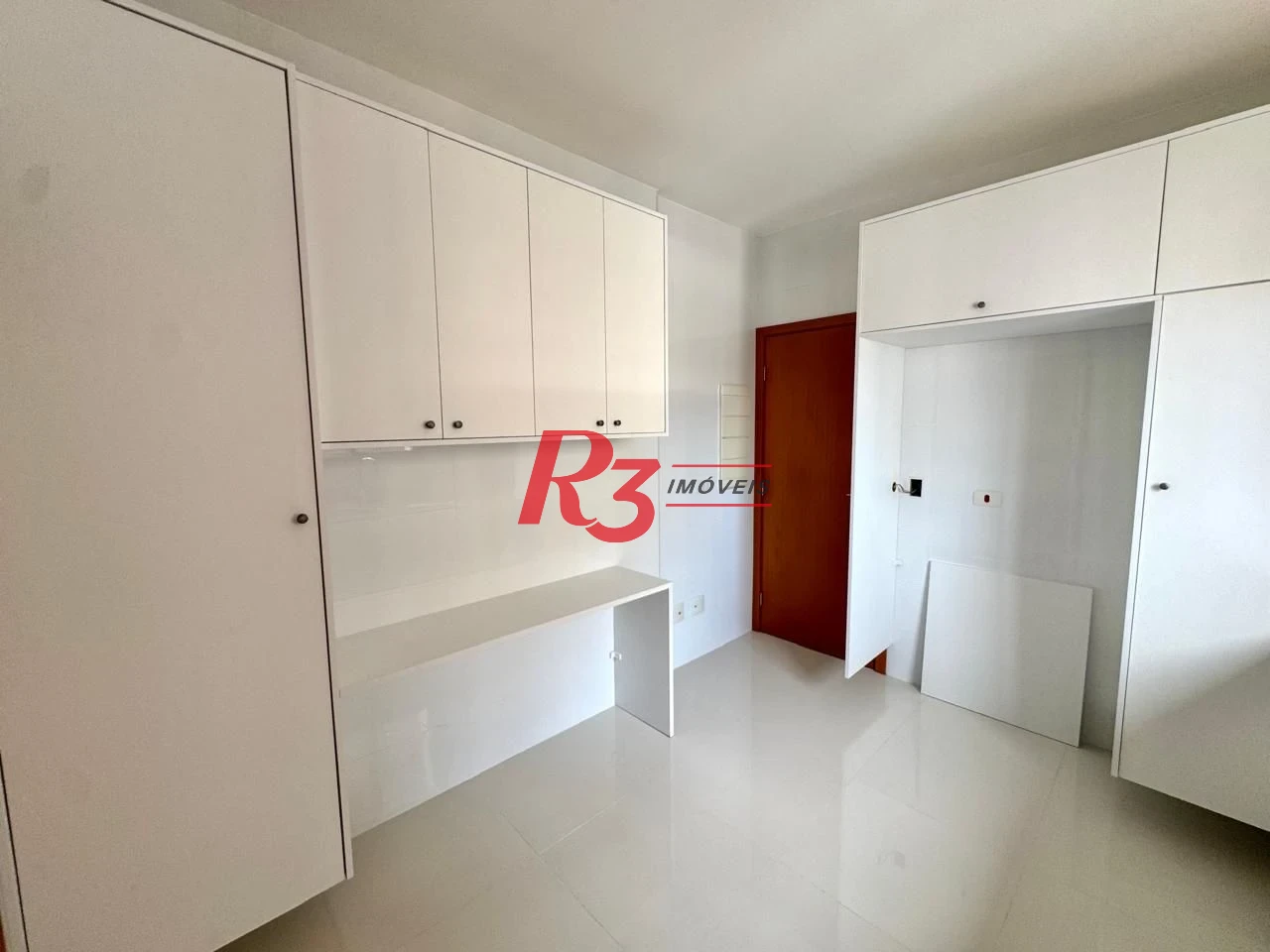 Apartamento com 3 dormitórios à venda, 131 m² por R$ 1.800.000,00 - Boqueirão - Santos/SP