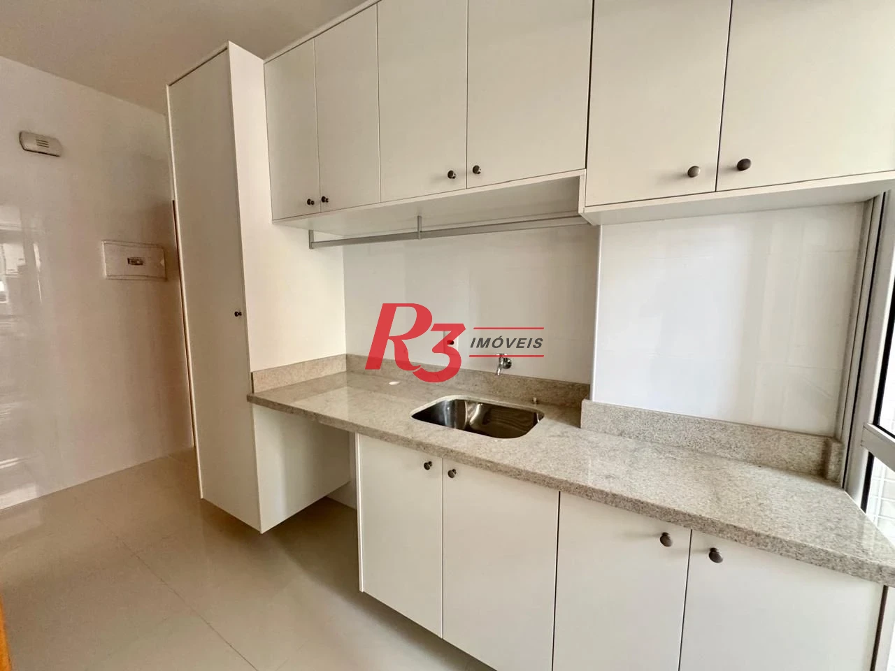 Apartamento com 3 dormitórios à venda, 131 m² por R$ 1.800.000,00 - Boqueirão - Santos/SP