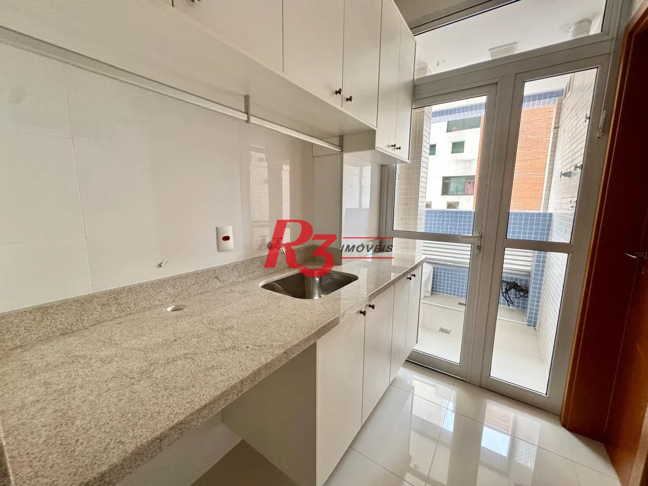 Apartamento com 3 dormitórios à venda, 131 m² por R$ 1.800.000,00 - Boqueirão - Santos/SP