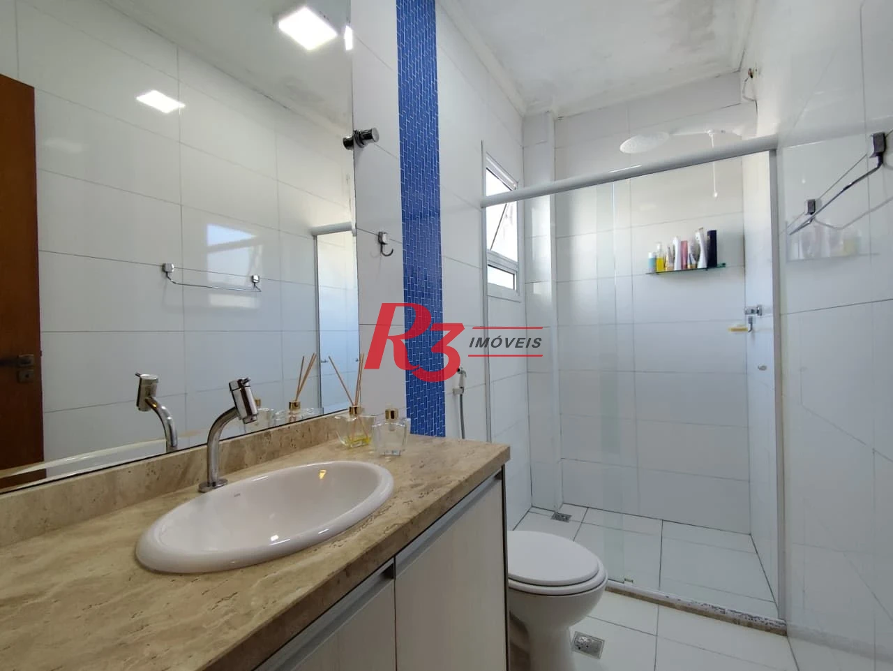 Casa com 3 dormitórios à venda, 165 m² por R$ 1.100.000,00 - Marapé - Santos/SP