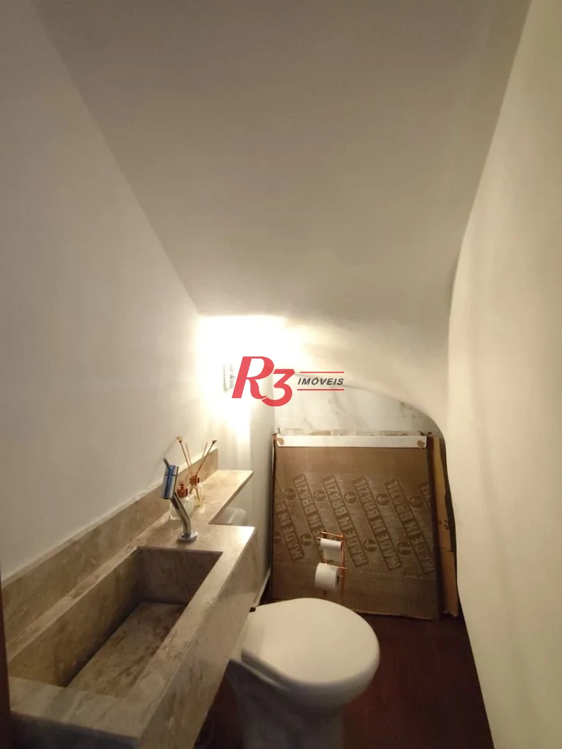 Casa com 3 dormitórios à venda, 165 m² por R$ 1.100.000,00 - Marapé - Santos/SP