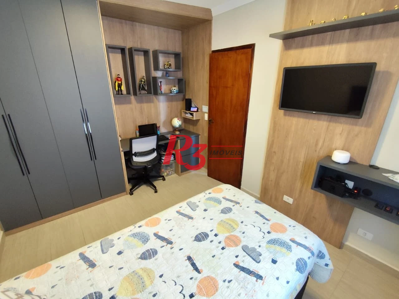 Casa com 3 dormitórios à venda, 165 m² por R$ 1.100.000,00 - Marapé - Santos/SP