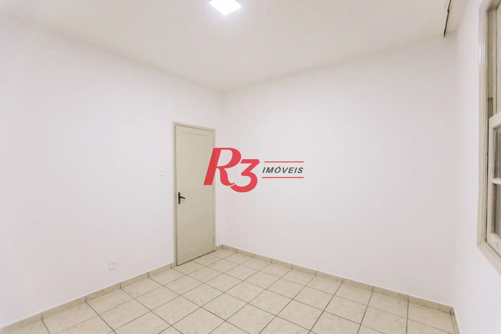 Apartamento com 2 dormitórios à venda, 90 m² por R$ 385.000,00 - Boqueirão - Santos/SP