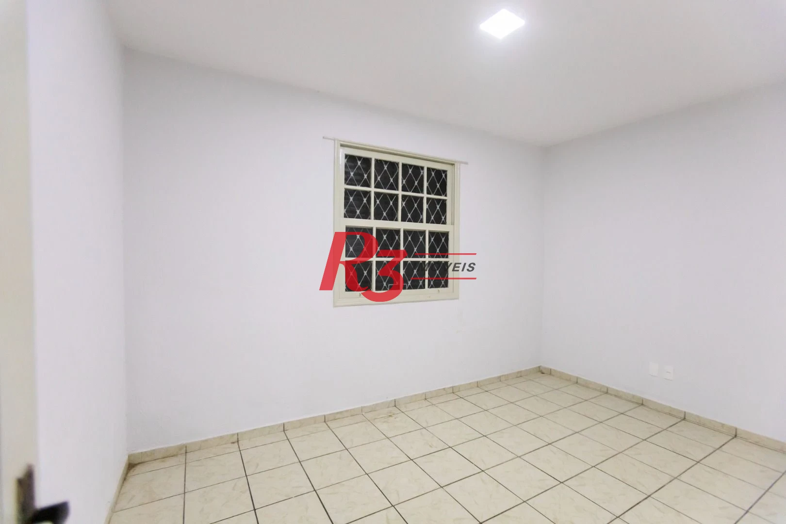 Apartamento com 2 dormitórios à venda, 90 m² por R$ 385.000,00 - Boqueirão - Santos/SP
