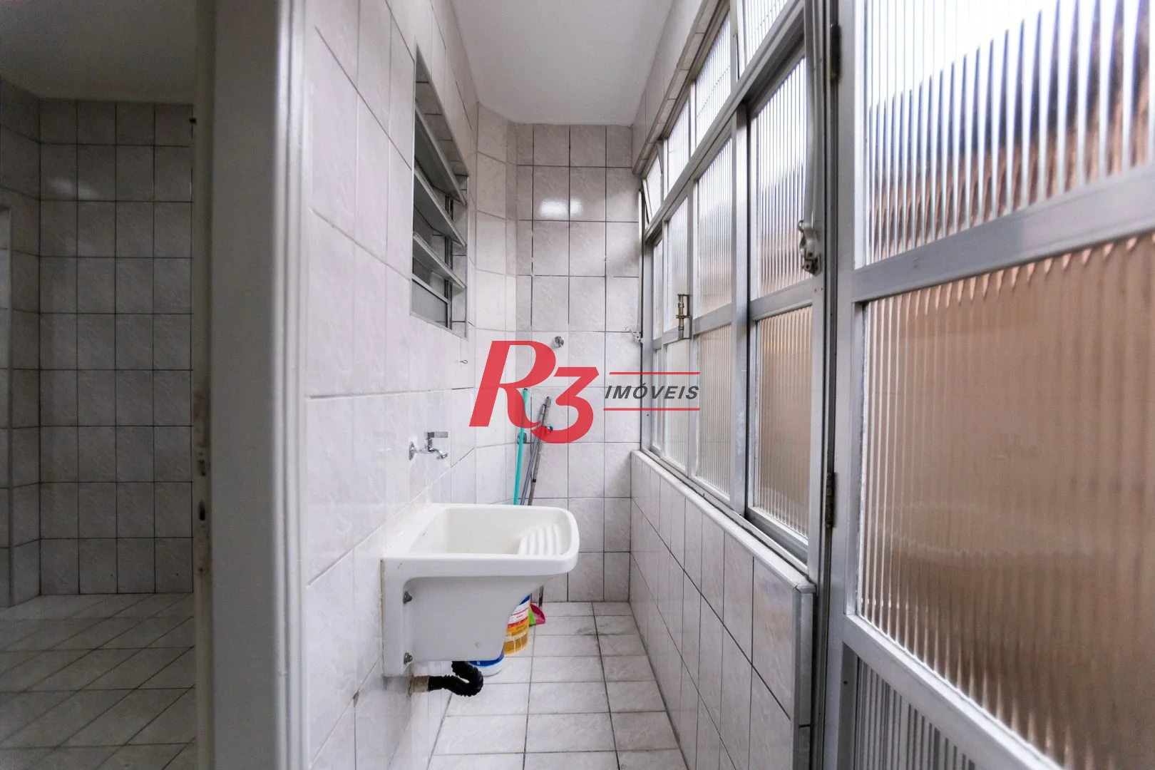 Apartamento com 2 dormitórios à venda, 90 m² por R$ 385.000,00 - Boqueirão - Santos/SP