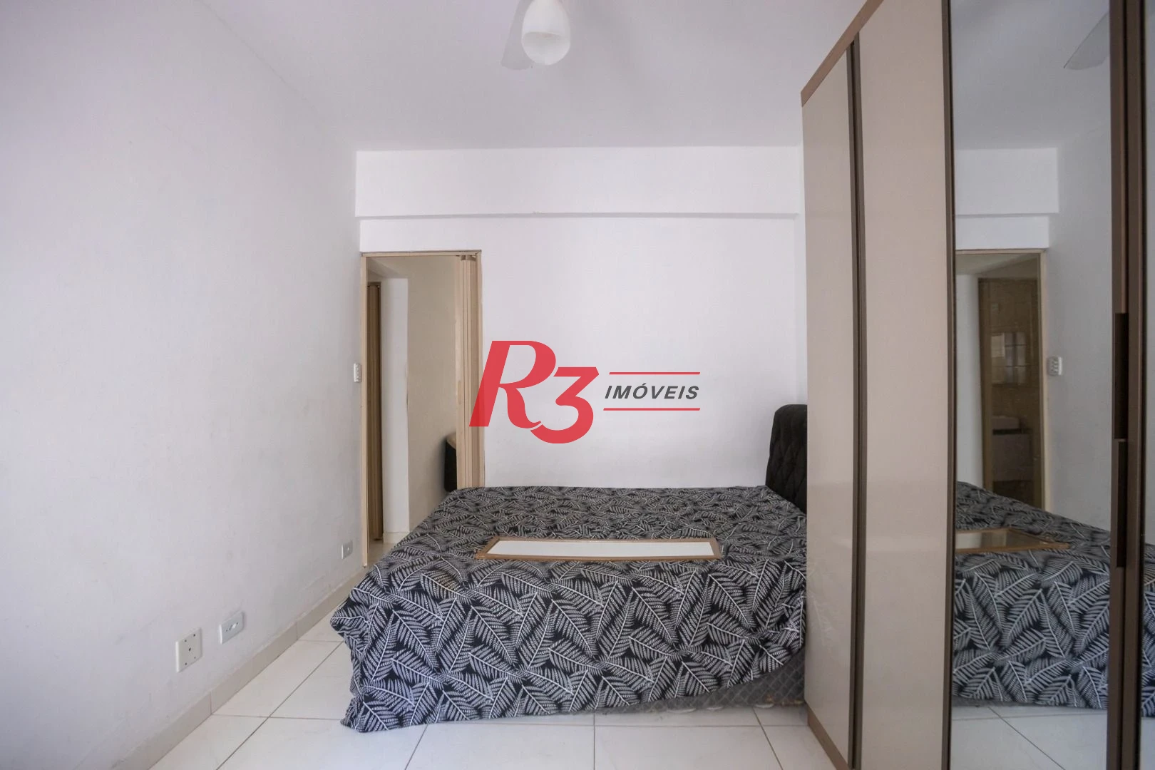 Apartamento com 1 dormitório à venda, 47 m² por R$ 390.000,00 - Gonzaga - Santos/SP