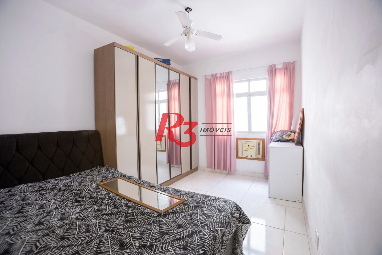 Apartamento com 1 dormitório à venda, 47 m² por R$ 390.000,00 - Gonzaga - Santos/SP
