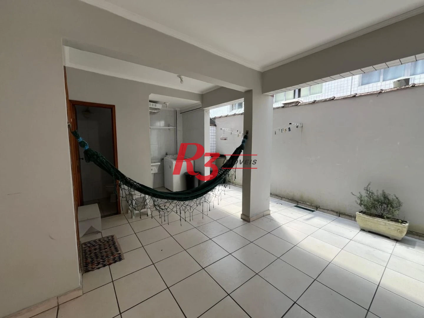 Casa com 3 dormitórios à venda, 141 m² por R$ 680.000,00 - Centro - São Vicente/SP