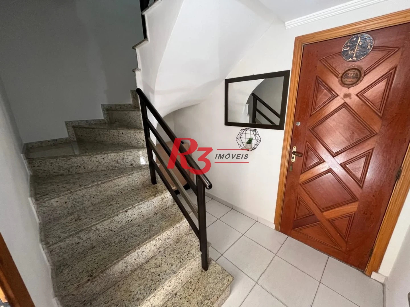 Casa com 3 dormitórios à venda, 141 m² por R$ 680.000,00 - Centro - São Vicente/SP