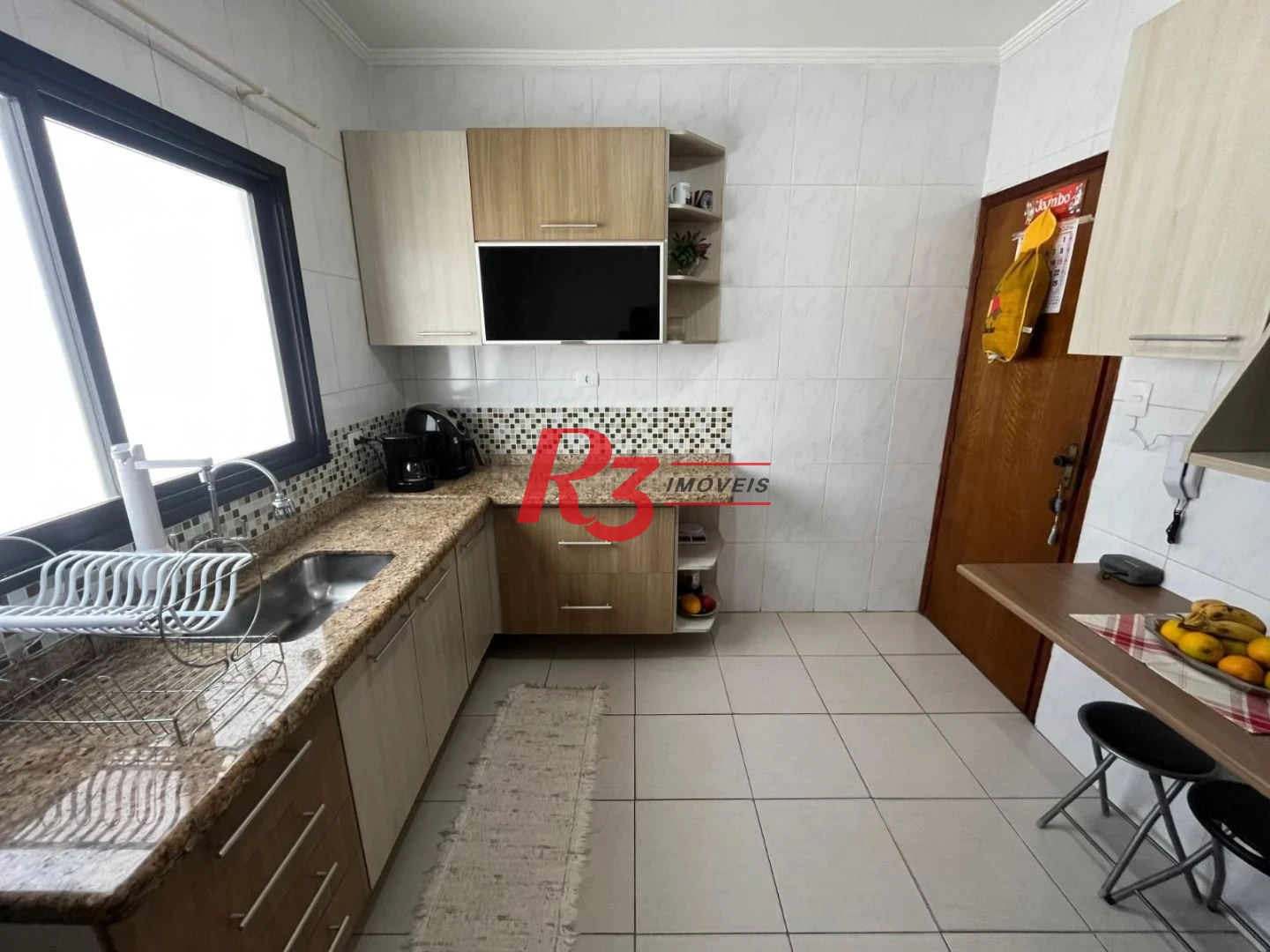 Casa com 3 dormitórios à venda, 141 m² por R$ 680.000,00 - Centro - São Vicente/SP