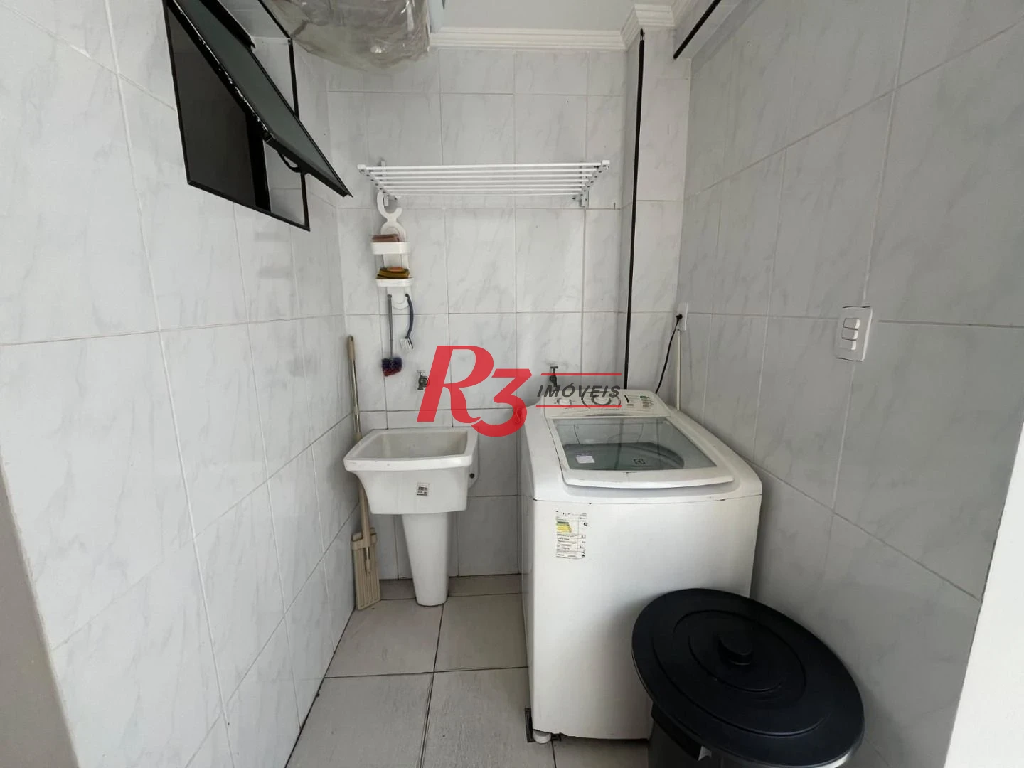 Casa com 3 dormitórios à venda, 141 m² por R$ 680.000,00 - Centro - São Vicente/SP