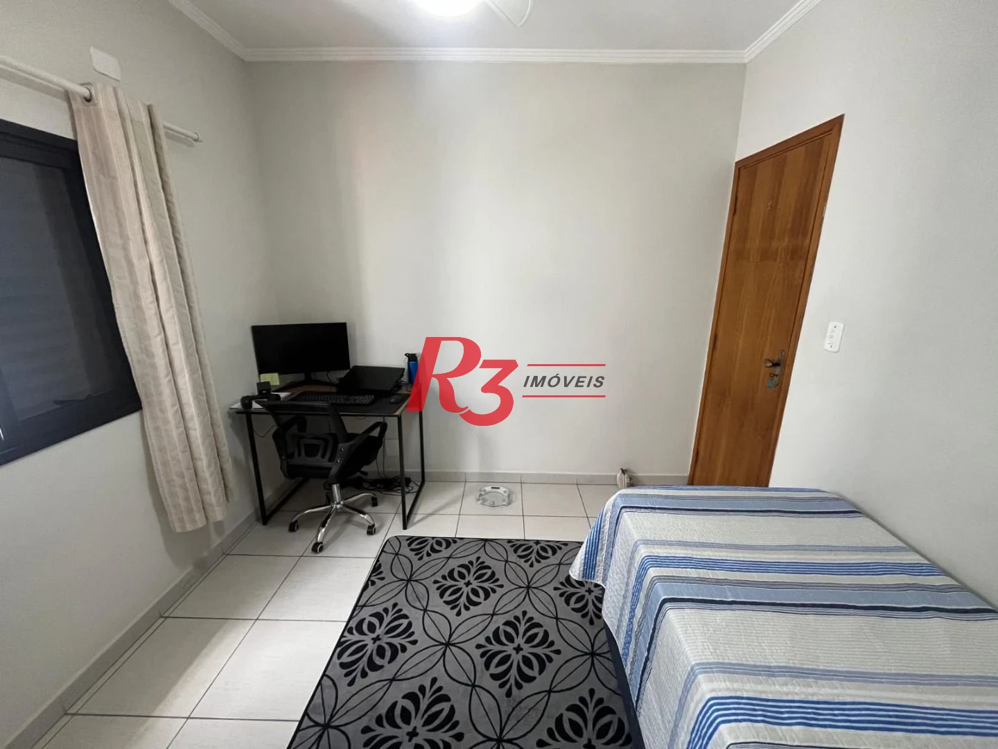Casa com 3 dormitórios à venda, 141 m² por R$ 680.000,00 - Centro - São Vicente/SP