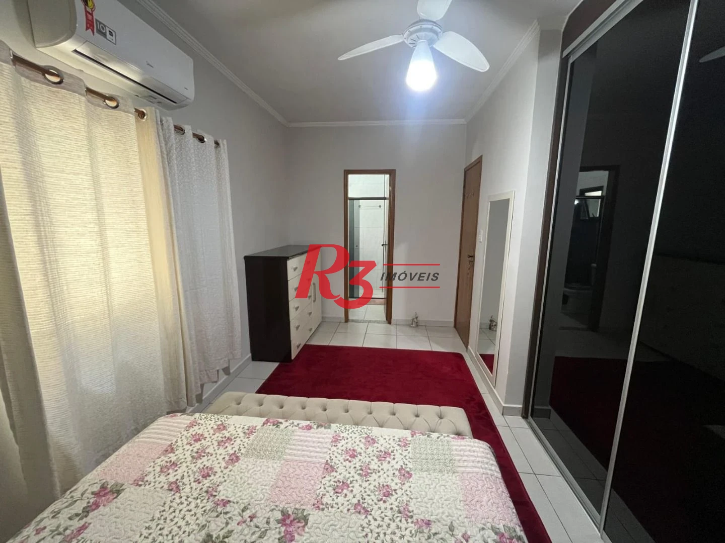 Casa com 3 dormitórios à venda, 141 m² por R$ 680.000,00 - Centro - São Vicente/SP