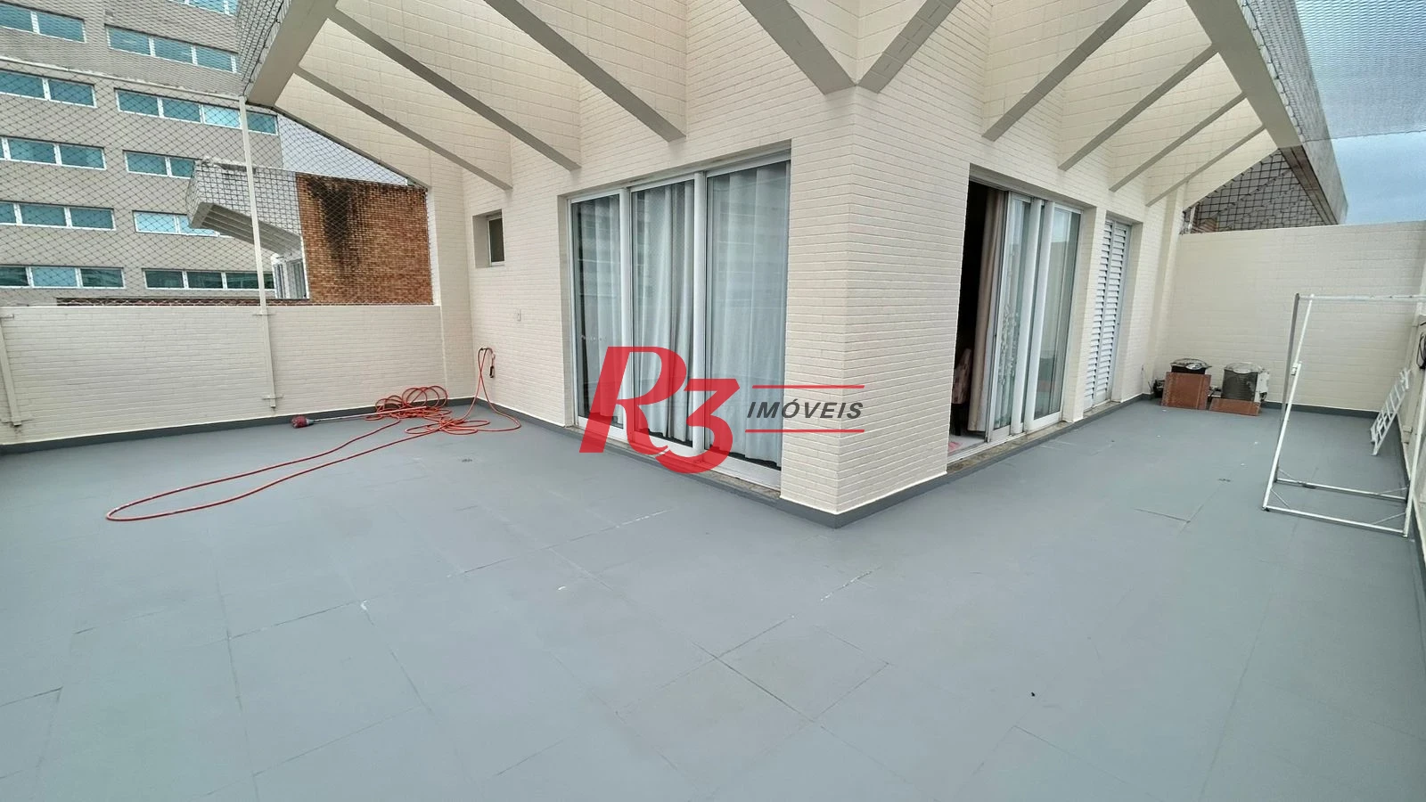 Cobertura com 3 dormitórios à venda, 183 m² por R$ 2.215.000,00 - Gonzaga - Santos/SP