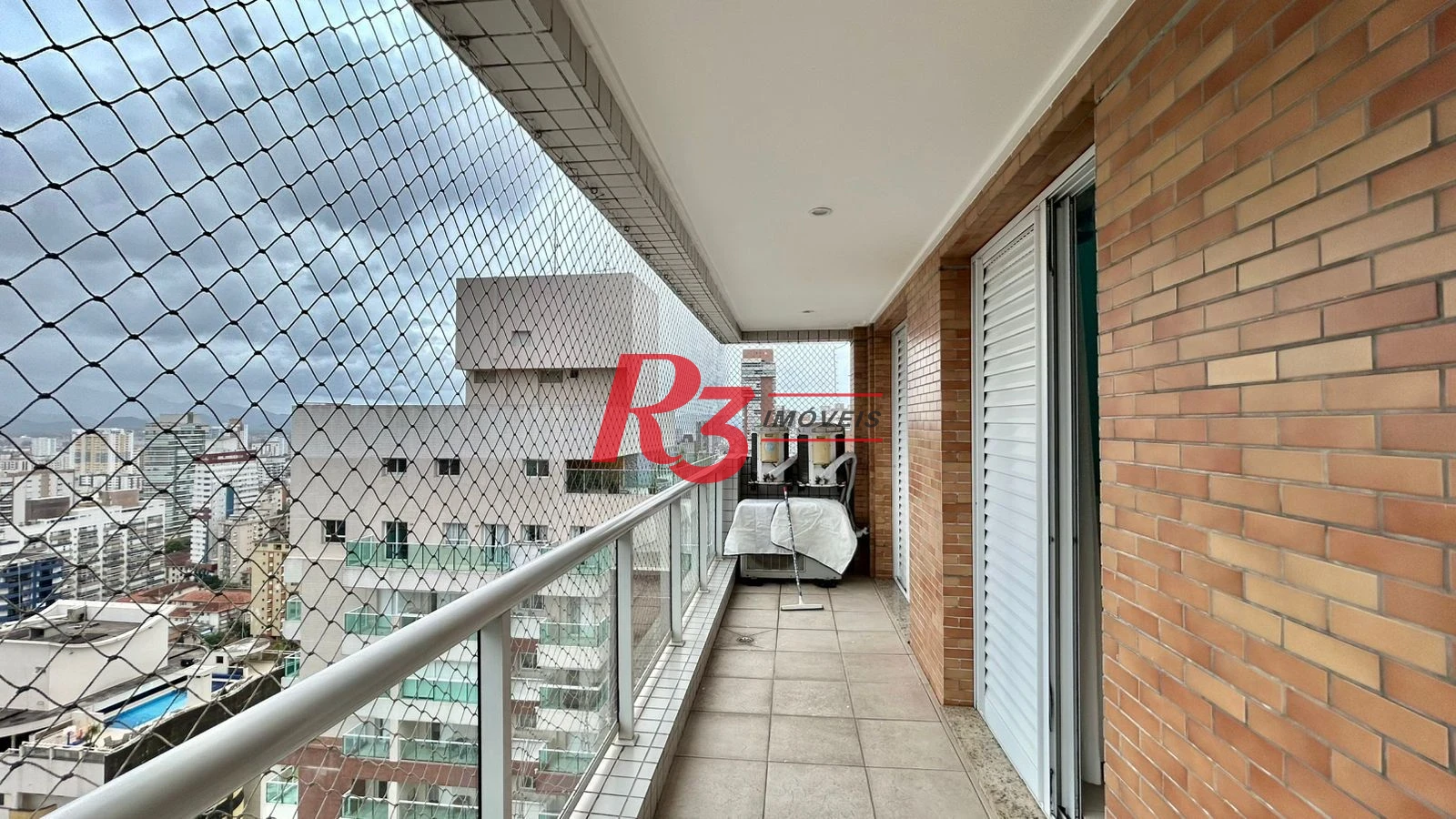 Cobertura com 3 dormitórios à venda, 183 m² por R$ 2.215.000,00 - Gonzaga - Santos/SP