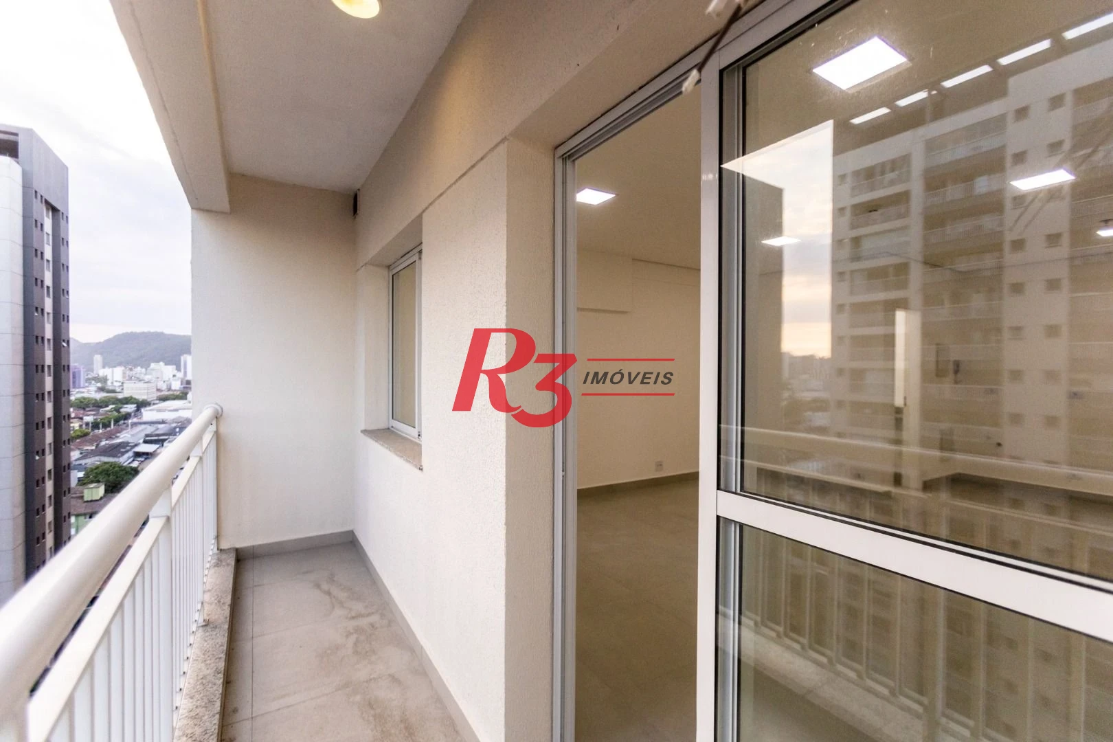 Sala para alugar, 42 m² por R$ 3.000,00/mês - Vila Matias - Santos/SP