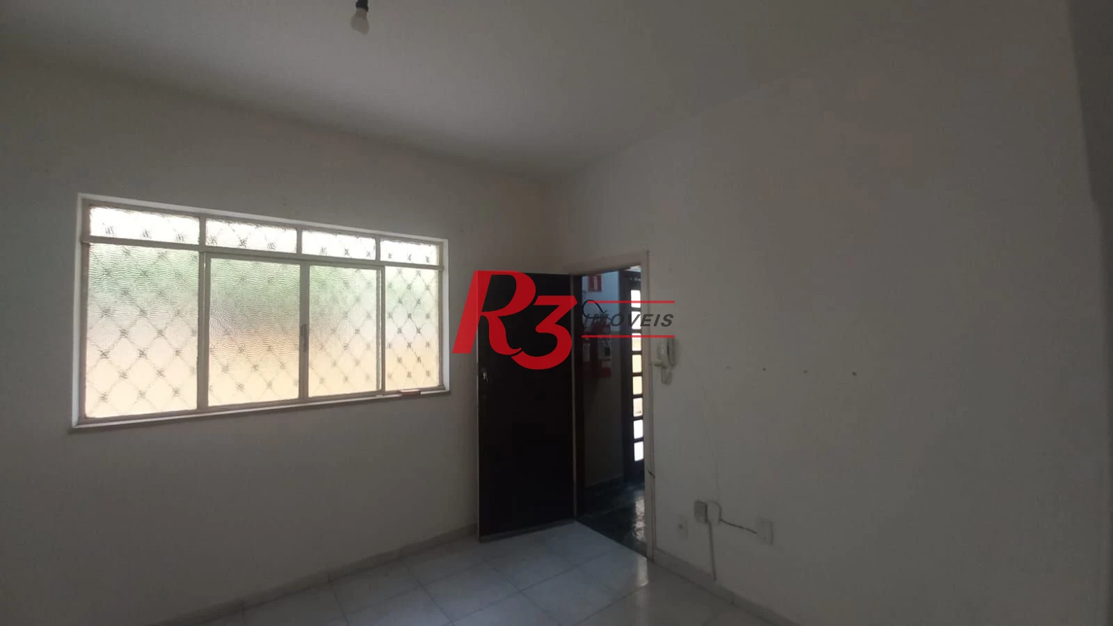 Apartamento com 2 dormitórios à venda, 74 m² por R$ 360.000,00 - Gonzaga - Santos/SP