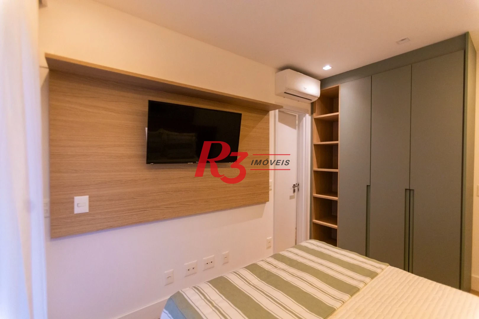 Apartamento à venda, 132 m² por R$ 2.390.000,00 - Pompéia - Santos/SP