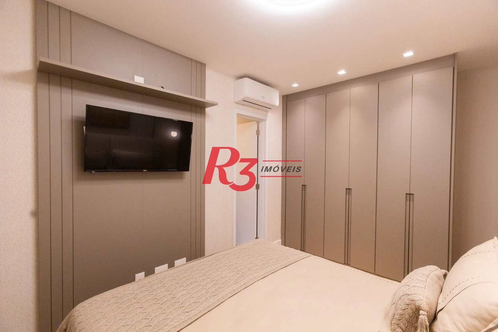 Apartamento à venda, 132 m² por R$ 2.390.000,00 - Pompéia - Santos/SP
