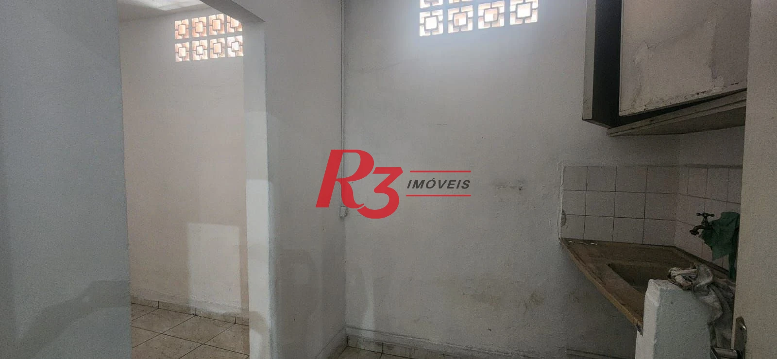 Galpão para alugar, 879 m² por R$ 35.000,01/mês - Encruzilhada - Santos/SP