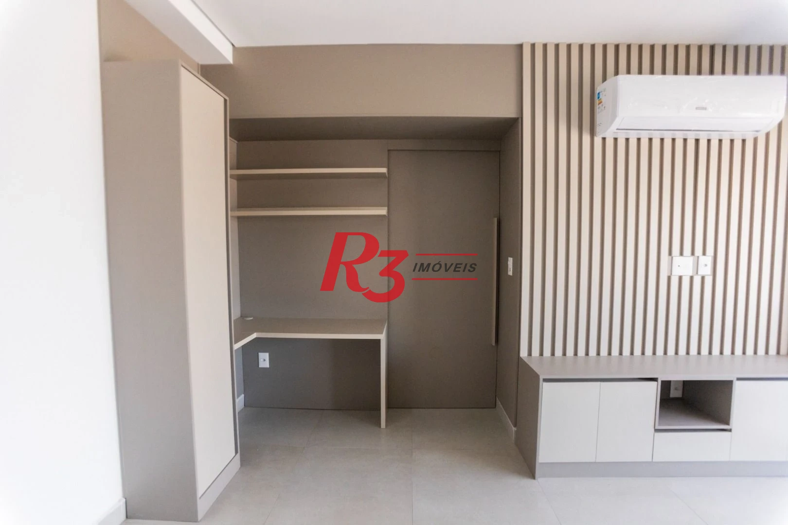 Apartamento com 2 dormitórios à venda, 65 m² por R$ 1.150.000,00 - Ponta da Praia - Santos/SP