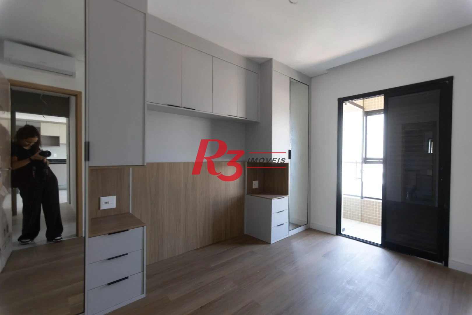 Apartamento com 2 dormitórios à venda, 65 m² por R$ 1.150.000,00 - Ponta da Praia - Santos/SP