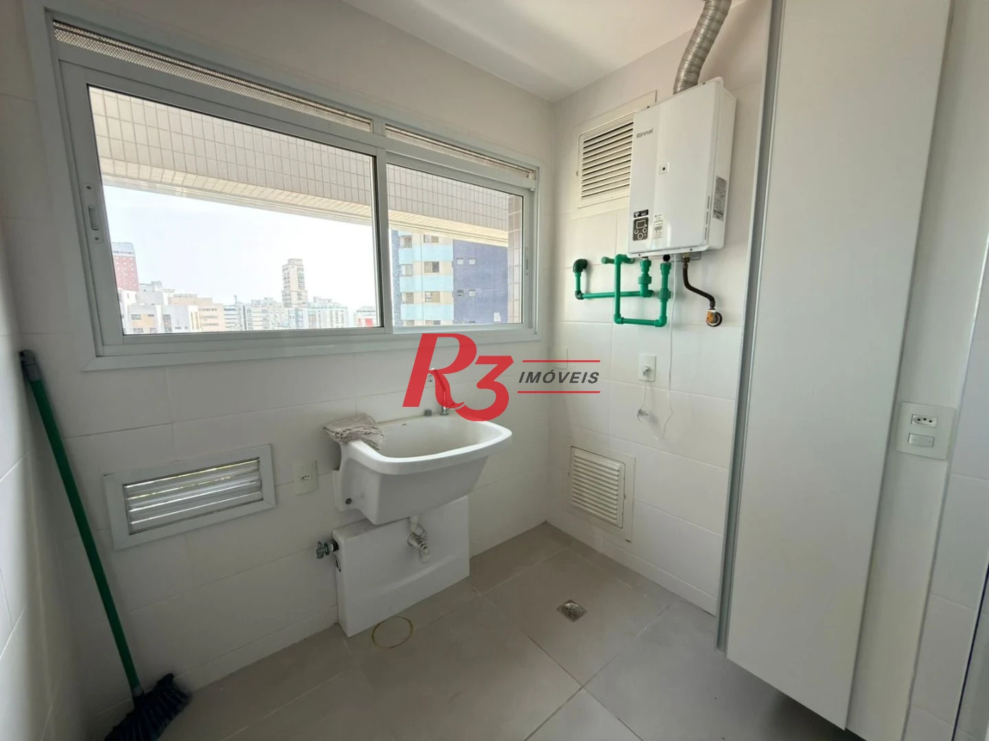 Apartamento para alugar, 143 m² por R$ 12.500,08/mês - Boqueirão - Santos/SP