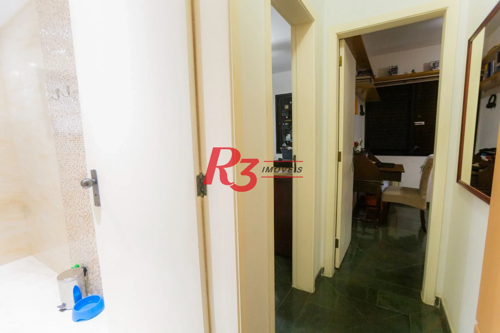 Apartamento com 3 dormitórios à venda, 169 m² por R$ 990.000,00 - Boqueirão - Santos/SP