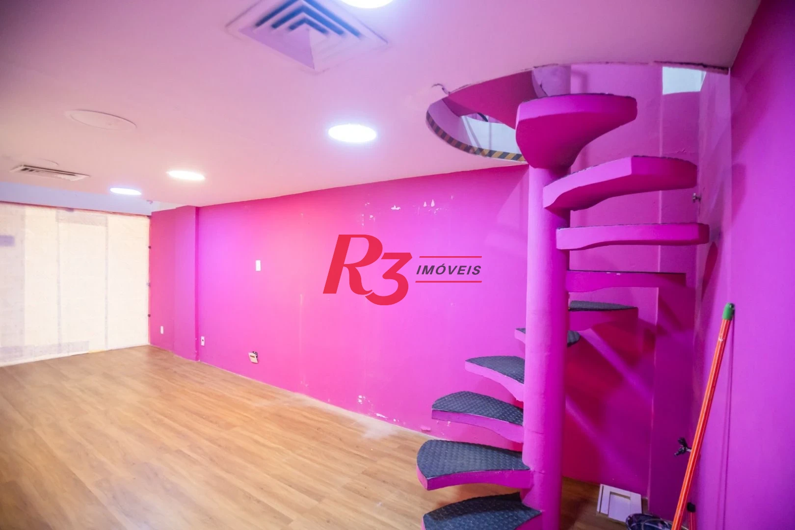 Loja para alugar, 30 m² por R$ 4.500,02/mês - Gonzaga - Santos/SP