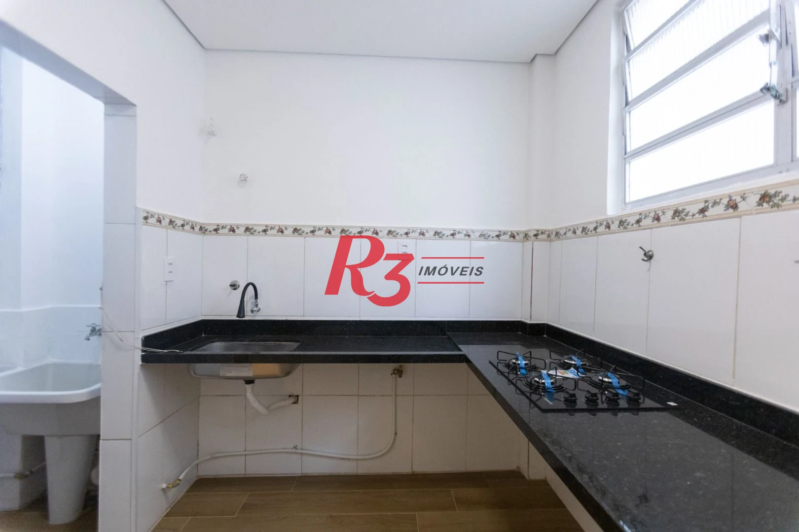 Apartamento com 2 dormitórios à venda, 55 m² por R$ 455.800,00 - Boqueirão - Santos/SP