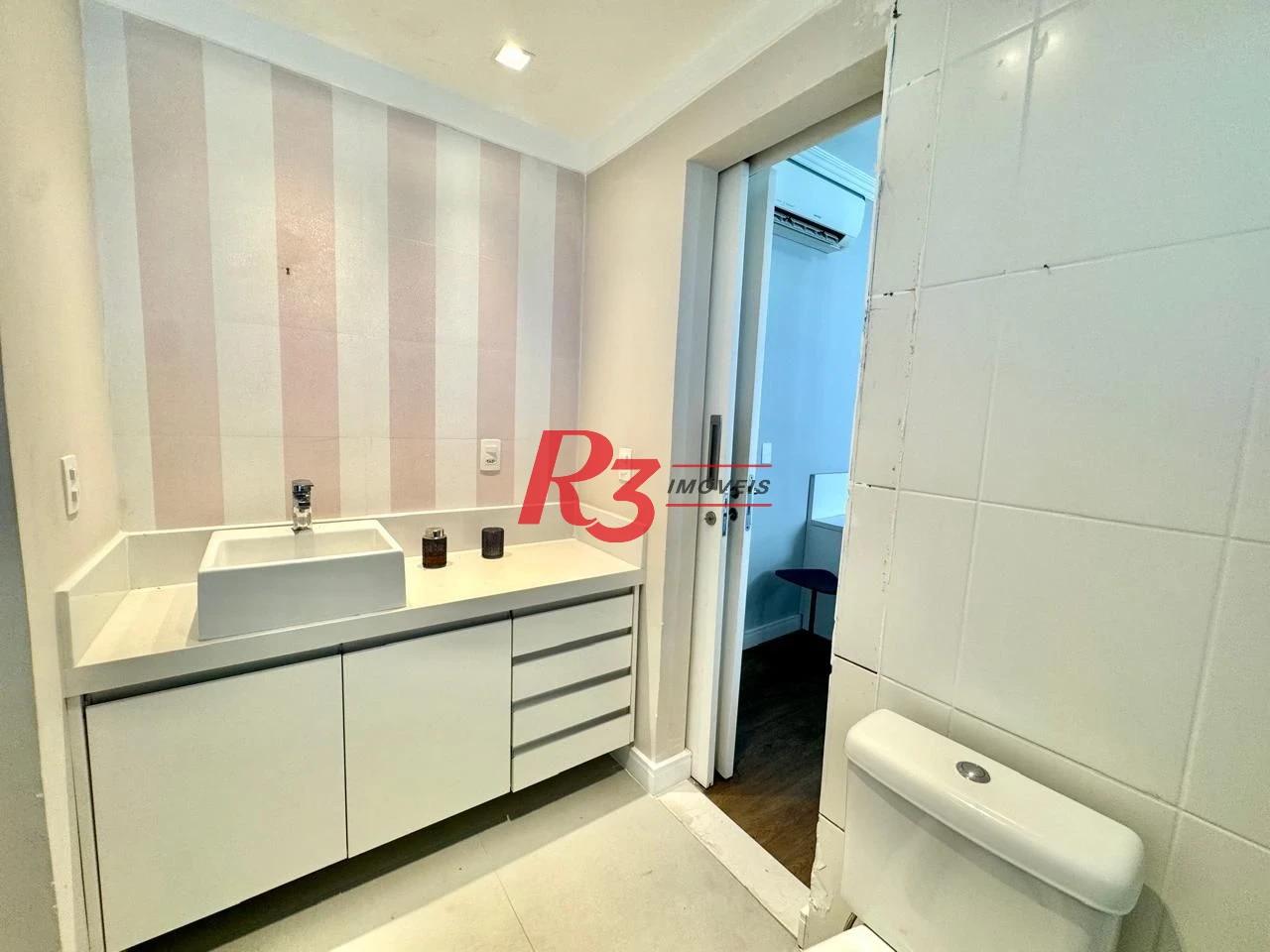 Cobertura com 5 dormitórios à venda, 265 m² por R$ 3.299.000,00 - Gonzaga - Santos/SP