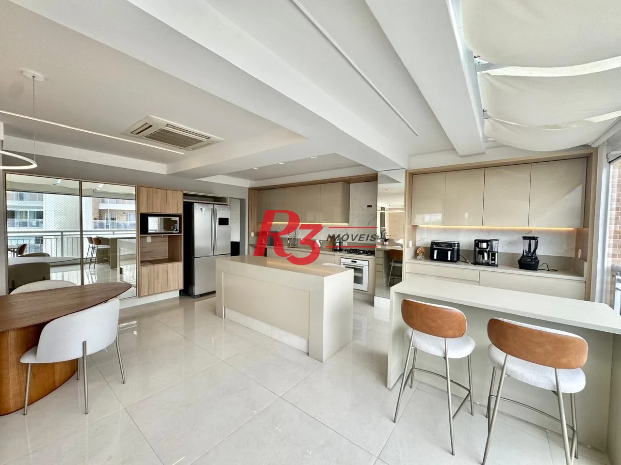 Cobertura com 5 dormitórios à venda, 265 m² por R$ 3.299.000,00 - Gonzaga - Santos/SP