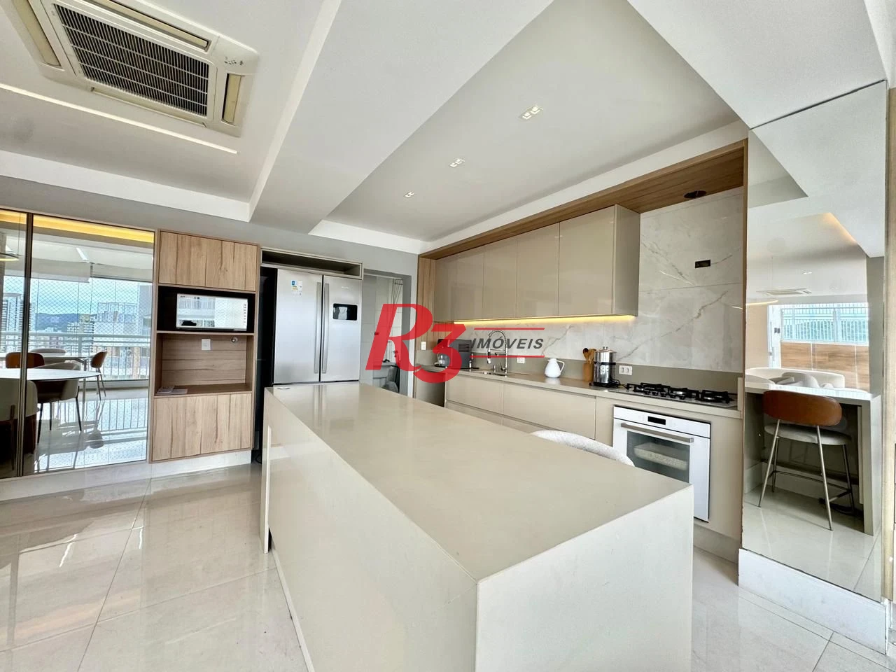 Cobertura com 5 dormitórios à venda, 265 m² por R$ 3.299.000,00 - Gonzaga - Santos/SP