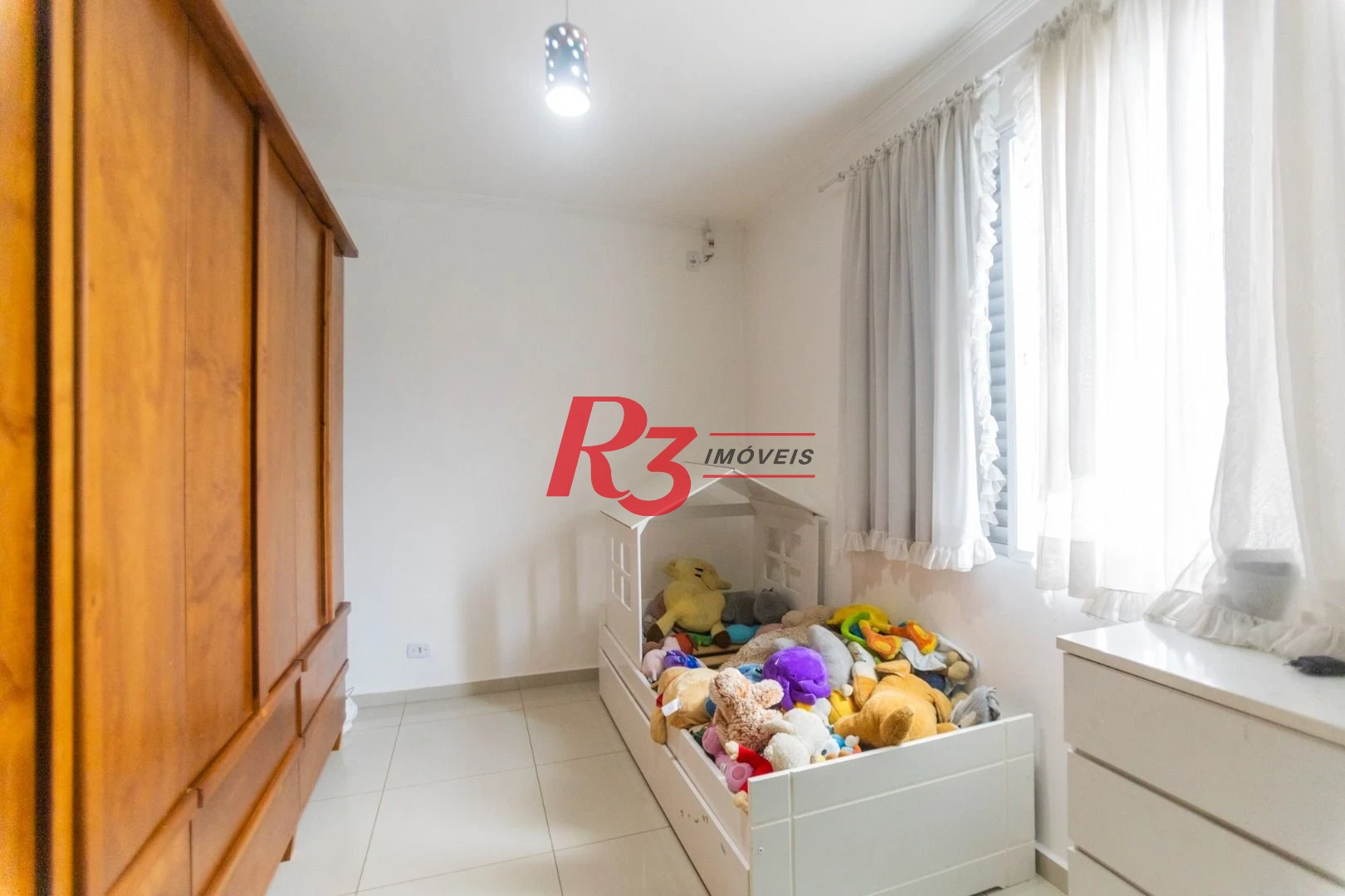 Casa com 2 dormitórios à venda, 110 m² por R$ 330.000,00 - Estuário - Santos/SP