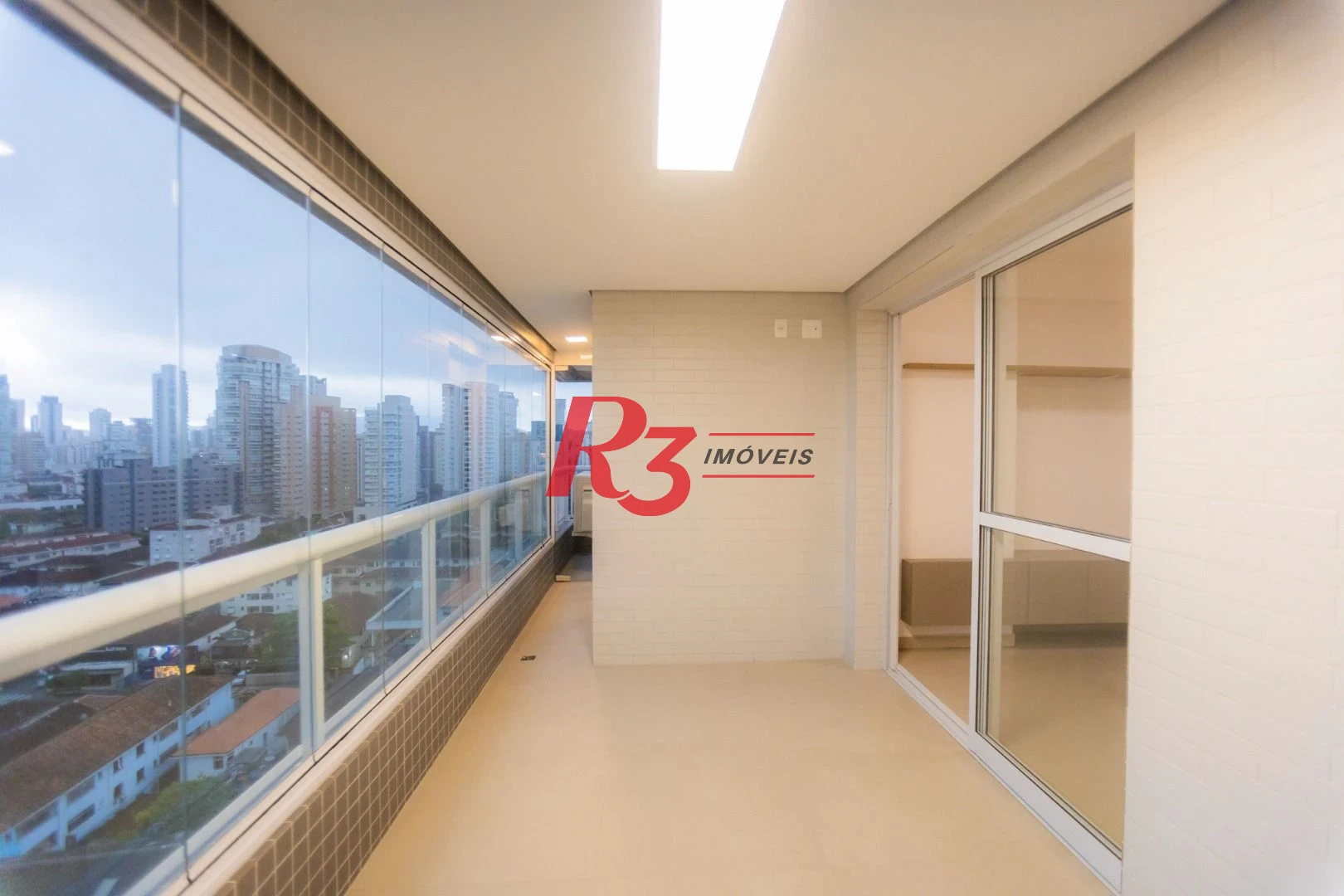 Apartamento para alugar, 81 m² por R$ 8.000,00/mês - Boqueirão - Santos/SP