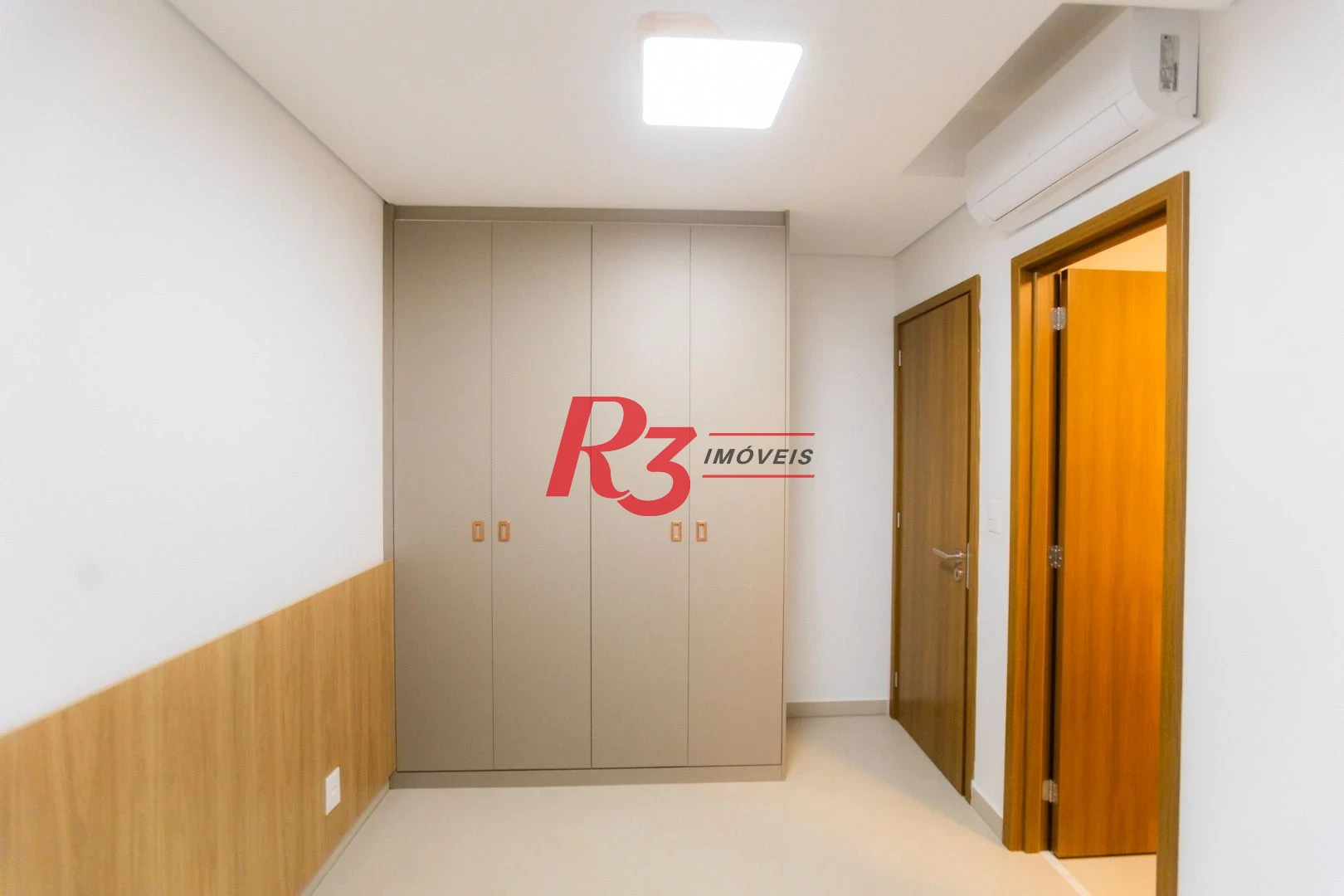 Apartamento para alugar, 81 m² por R$ 8.000,00/mês - Boqueirão - Santos/SP