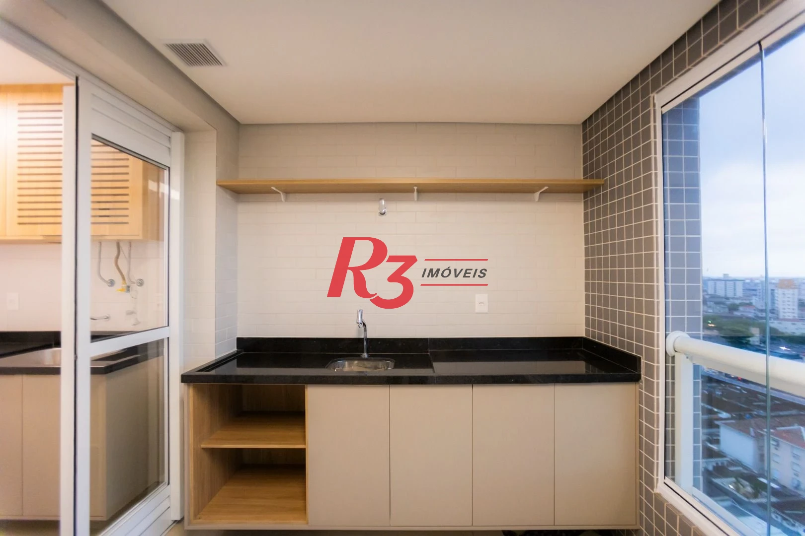 Apartamento para alugar, 81 m² por R$ 8.000,00/mês - Boqueirão - Santos/SP