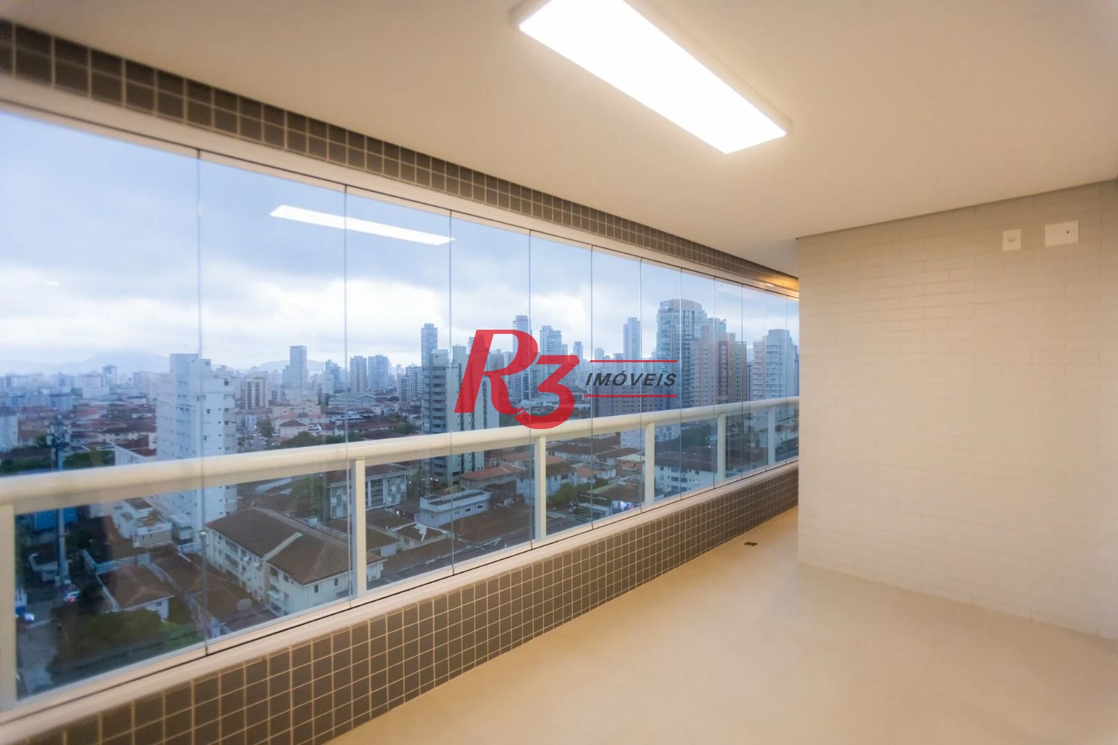 Apartamento para alugar, 81 m² por R$ 8.000,00/mês - Boqueirão - Santos/SP