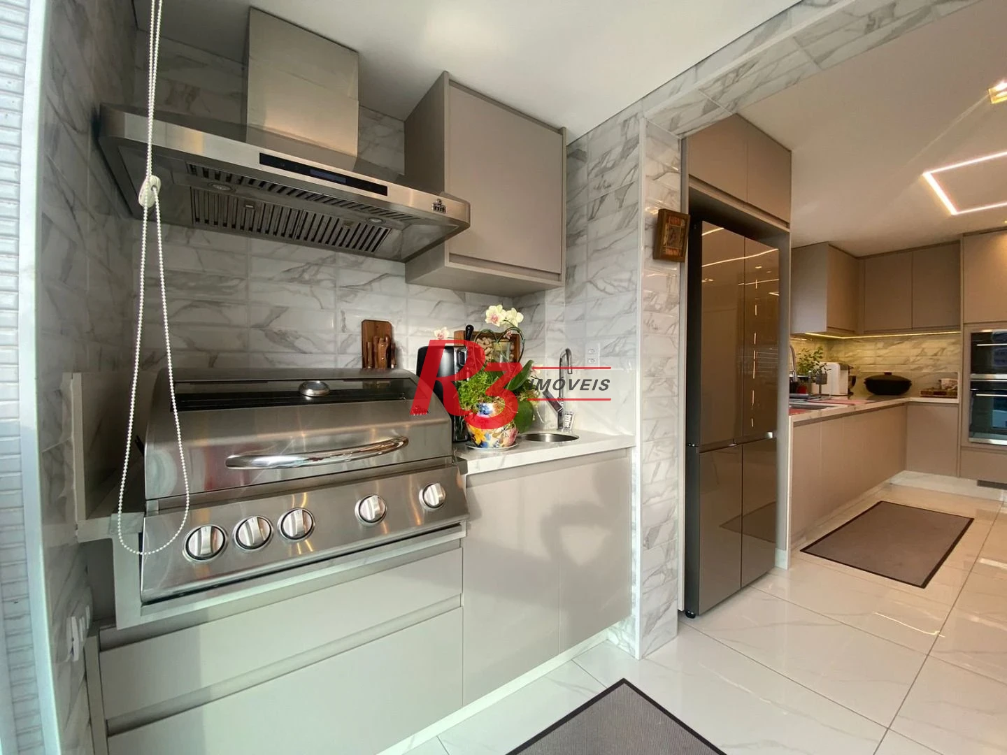 Apartamento com 3 dormitórios à venda, 191 m² por R$ 3.849.990,00 - Embaré - Santos/SP