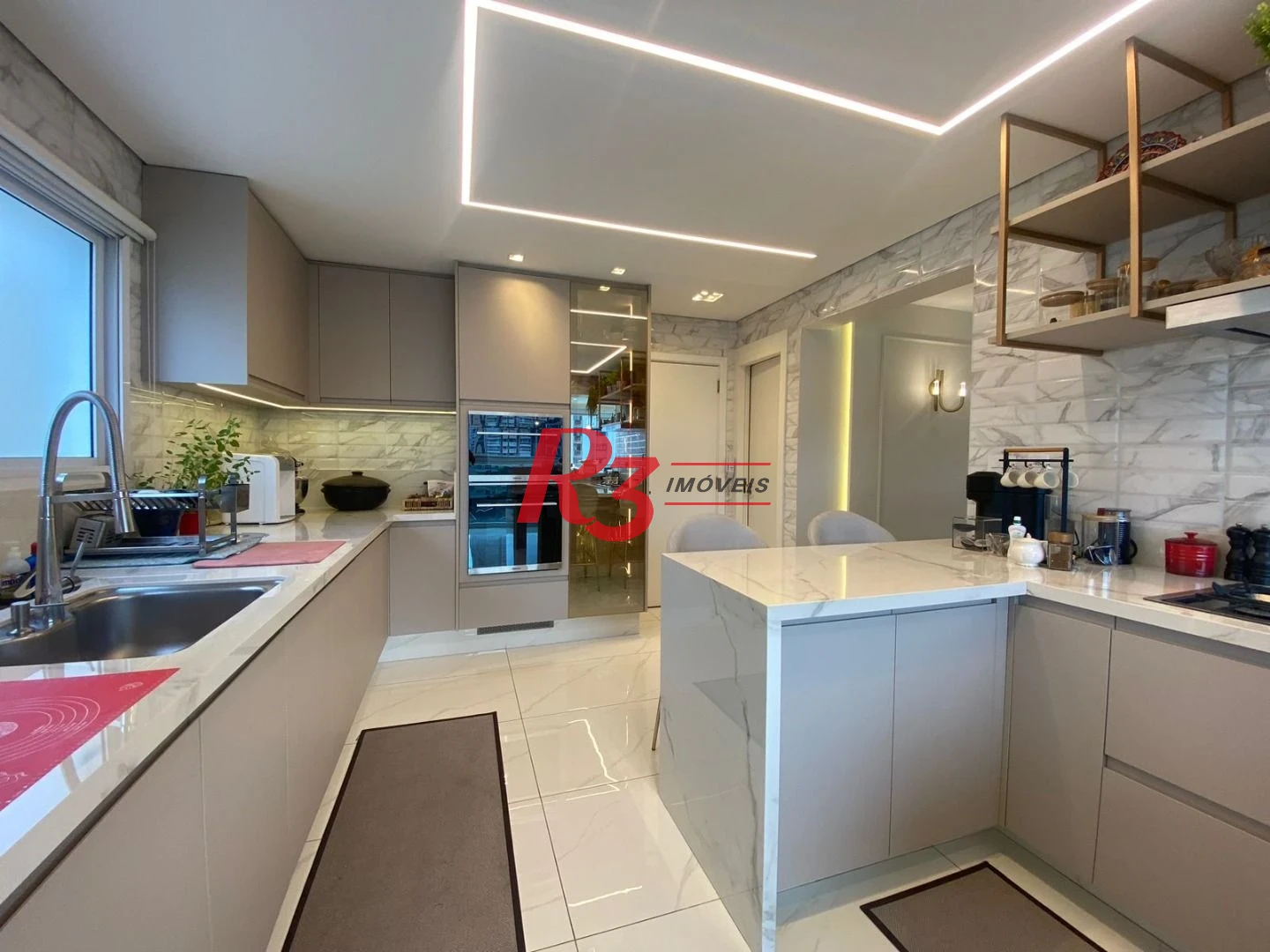 Apartamento com 3 dormitórios à venda, 191 m² por R$ 3.849.990,00 - Embaré - Santos/SP