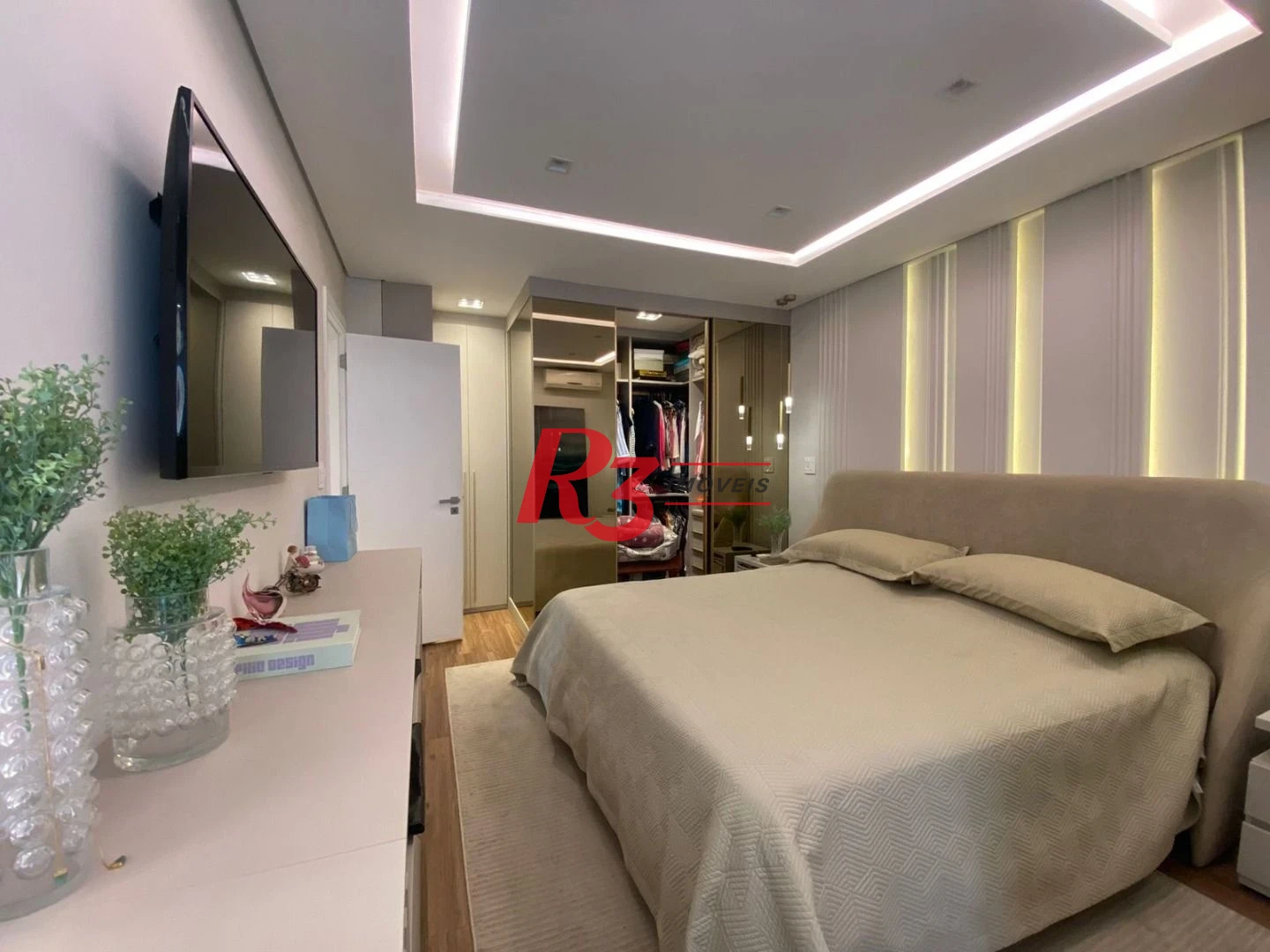 Apartamento com 3 dormitórios à venda, 191 m² por R$ 3.849.990,00 - Embaré - Santos/SP