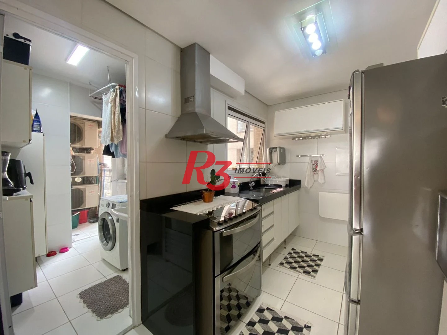 Apartamento com 3 dormitórios à venda, 100 m² por R$ 1.300.000,00 - José Menino - Santos/SP